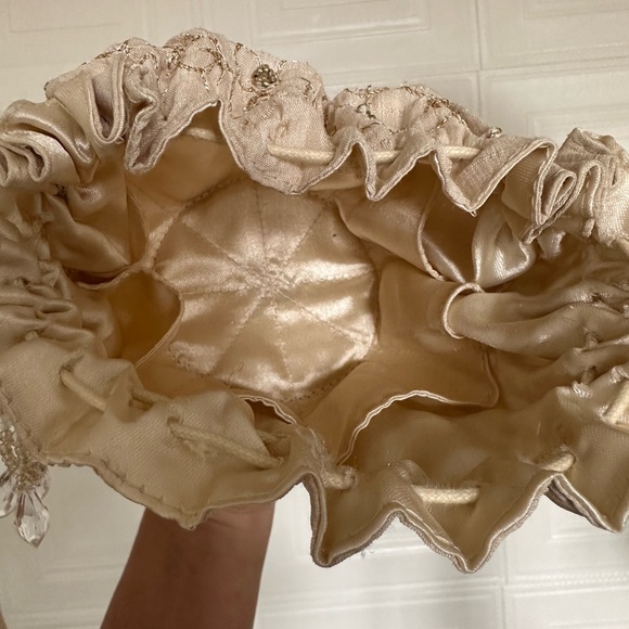 Unbranded Beaded Bonbon-Style Mini Bag with Drawstring - Picture 3 of 5